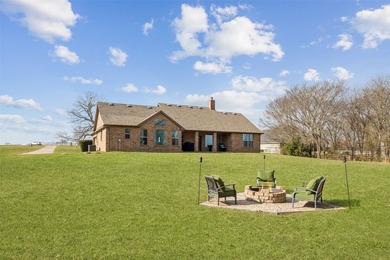 PRIVATE LAKE LIVING! This exceptional Craftsman-style residence - photo 32