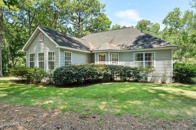 Nestled in a quiet cul-de-sac and surrounded by mature trees - photo 3