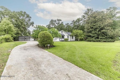 Gorgeous home, completely rebuilt and like new! And there's - photo 3