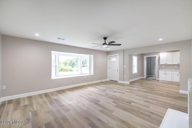 Gorgeous home, completely rebuilt and like new! And there's - photo 10
