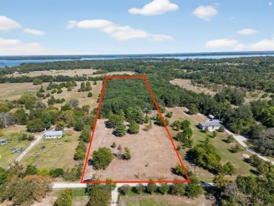 Lake Tawakoni Acreage Active Under Con in Wills Point Texas
