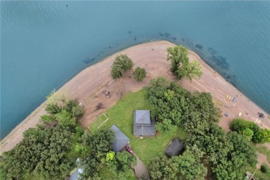 Lake Pepin Home Sale Pending in Red Wing Minnesota