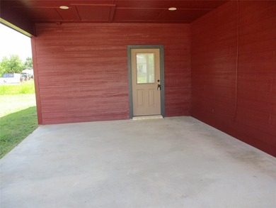 Bright, Clean and Move in Ready. Open floor plan, beautiful - photo 28