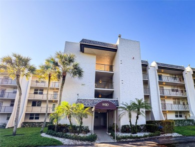 Lake Condo For Sale in Davie, Florida