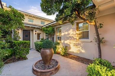 Extraordinary golf course estate positioned on a private street - photo 5