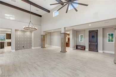 Extraordinary golf course estate positioned on a private street - photo 8