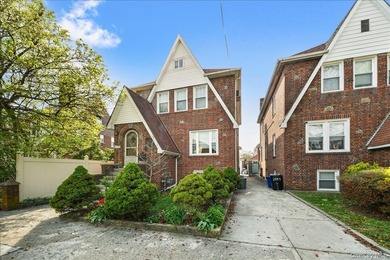 Brick detached single family house located in vibrant - photo 2