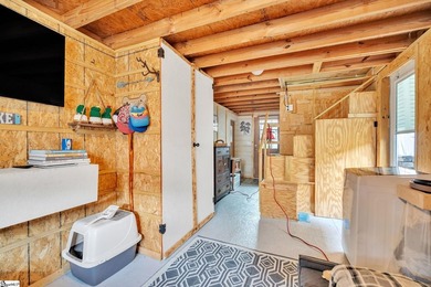 Welcome to 1204 Hanover Dr. in Westminster, SC! This charming - photo 6