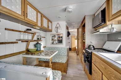 Welcome to 1204 Hanover Dr. in Westminster, SC! This charming - photo 10