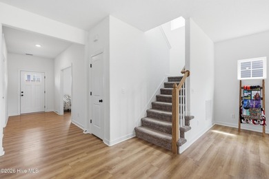 Welcome to the Fost community in Moyock, where this move-in - photo 8