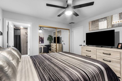 Experience luxury living in this beautifully renovated home - photo 20