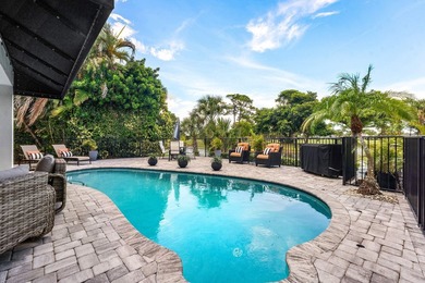 Experience luxury living in this beautifully renovated home - photo 33