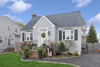 With a cozy feel and updates galore this is surely going to make - photo 2