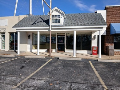 Lake Taneycomo Home For Sale in Forsyth Missouri