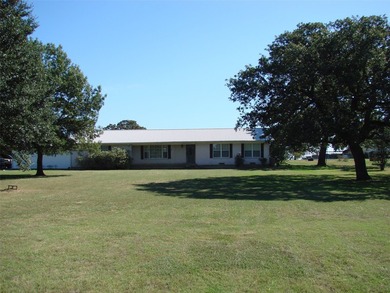 On 37 acres of pasture, with two ponds and mature trees - photo 6