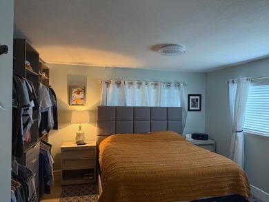 Totally remodeled corner unit in a beautiful Cresthaven - photo 11