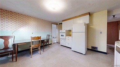 Rare 2,200 square foot ranch in Snyder. Welcome to this - photo 12