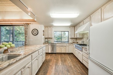 Looking for a cabin that has it all? Escape to this three story - photo 20