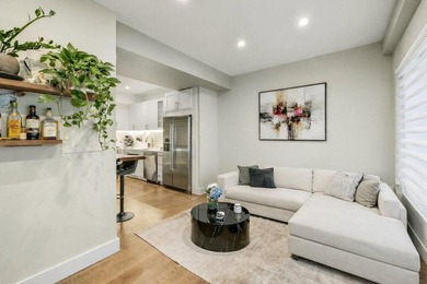 A meticulously renovated duplex in the heart of Williamsburg - photo 3
