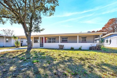 (private lake, pond, coastal) Home Sale Pending in Orlando Florida