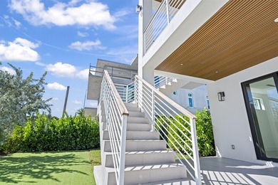 Exceptional Brand New Waterfront Home in a prime Plantation Key - photo 11