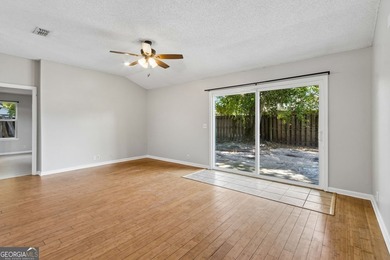Located in popular neighborhood just minutes from Kings Bay - photo 11