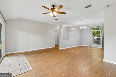 Located in popular neighborhood just minutes from Kings Bay - photo 12