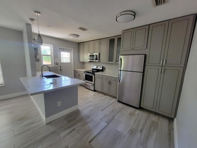 Updated Duplex in the heart of Hollywood! Centrally located just - photo 7