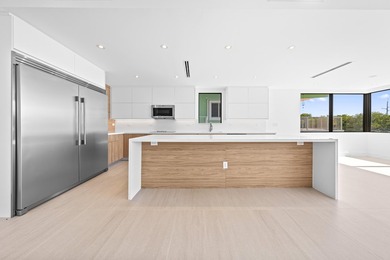 Exceptional Brand New Waterfront Home in a prime Plantation Key - photo 18