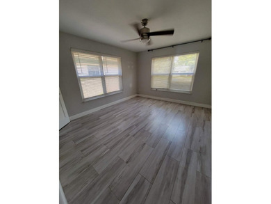 Updated Duplex in the heart of Hollywood! Centrally located just - photo 9