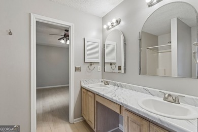 Located in popular neighborhood just minutes from Kings Bay - photo 23