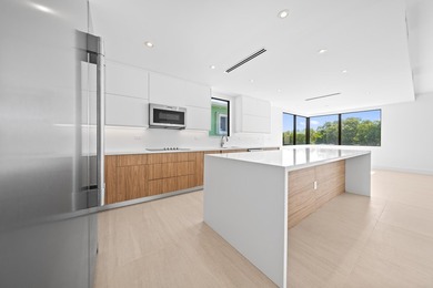 Exceptional Brand New Waterfront Home in a prime Plantation Key - photo 26