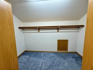 Welcome to your Northwoods retreat, perfectly positioned in the - photo 29