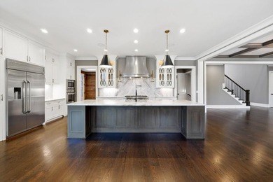 Welcome to an extraordinary estate in the prestigious gated - photo 10