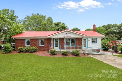 Location, Location! Quick and easy Interstate 85 access Exit 60