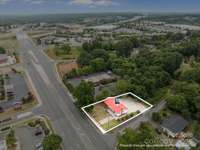 Location, Location! Quick and easy Interstate 85 access Exit 60