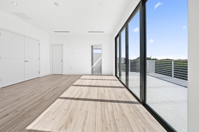Exceptional Brand New Waterfront Home in a prime Plantation Key - photo 44