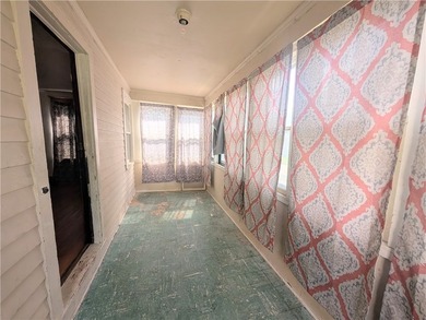 Another Rockin' Rochester Property! Charming 2-bedroom, 1-bath - photo 5