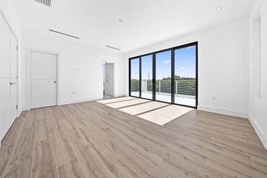 Exceptional Brand New Waterfront Home in a prime Plantation Key - photo 46