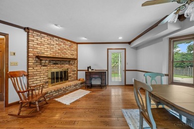 Lovely maintained by its original owners, this 1965 sq ft home - photo 8