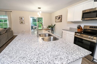 Welcome to Wimbee! This inviting 4-bedroom, 2.5-bath home sits - photo 12