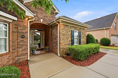 Welcome to easy living in the highly sought-after Ashwood - photo 4