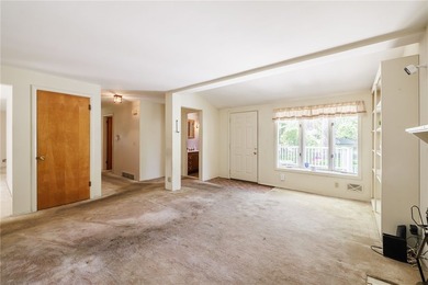 Spacious 3-bedroom, 1.5-bath ranch with over 1500 square feet - photo 6