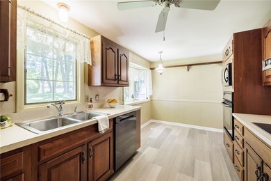 Spacious 3-bedroom, 1.5-bath ranch with over 1500 square feet - photo 9