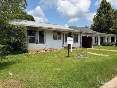 Investor Opportunity - Renovation, Rebuild, or Redevelopment - photo 3