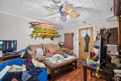 Charming 3-bedroom, 1-bath home offering a functional layout - photo 8