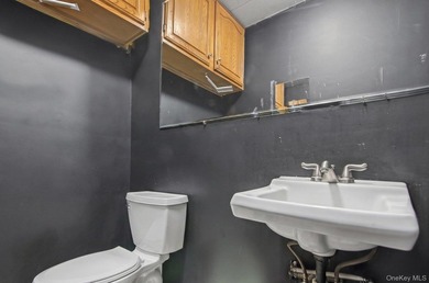 Looking for a Turnkey business opportunity? This fully equipped - photo 8