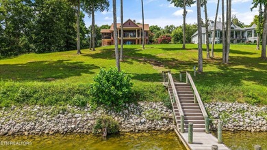 Experience luxury lakefront living in this exceptional 5-bedroom - photo 17