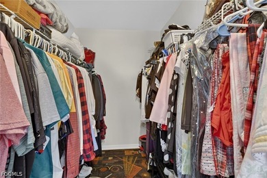 Priced to sell- Sellers say sell! Welcome to Foxmoor- described - photo 23