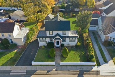 Welcome to this charming and well-maintained 105-year old home - photo 1